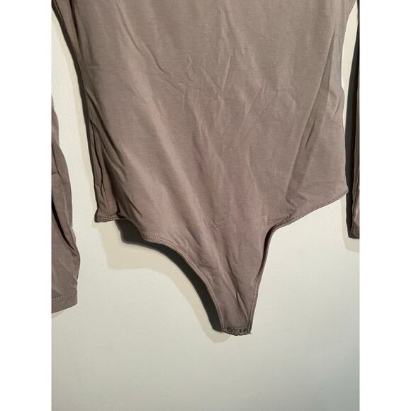 Abercrombie & Fitch A&F Modal Blend Collection Taupe Long‎ Sleeve Basic Bodysuit - Picture 4 of 10